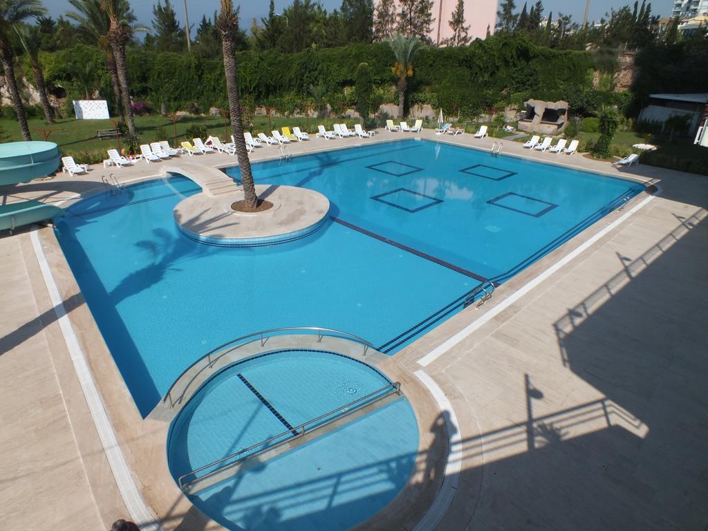 Hotel Suix Lara Анталия Екстериор снимка